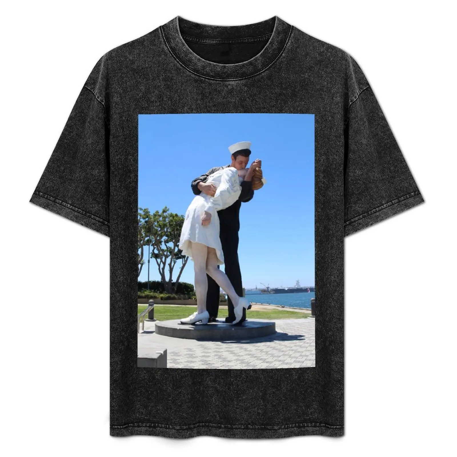 

The Kiss statue T-Shirt All Match Basic Short Sleeve Top