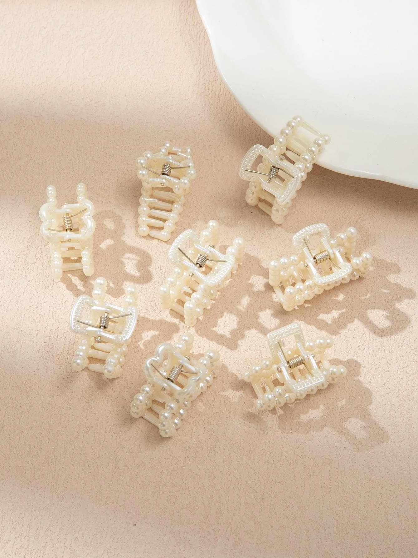 

8pcs Faux Pearl Hair Claw Clips For Women Elegant Hair Accessories