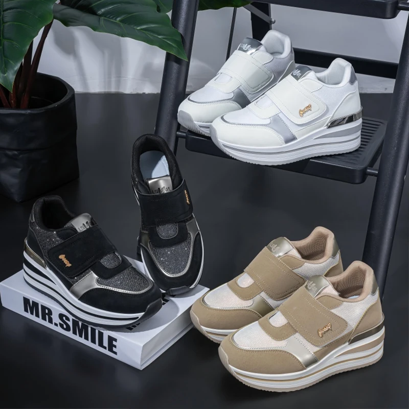 Velcro Strapless Design, Increased Mesh Surface, Breathable Men's Casual Shoes