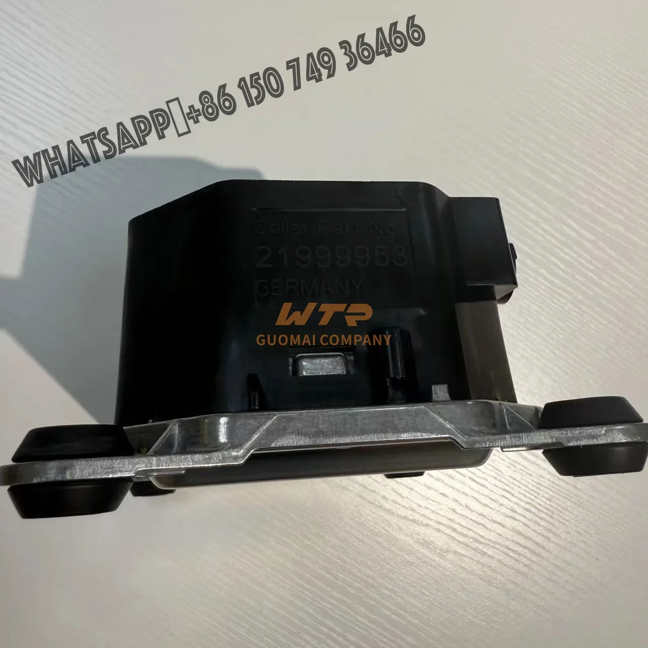 

FCIOM CONTROL UNIT, LIGHTS MODULE with OEM No.22771624 Suitable for VOVO, FH4, FH5 RENAULT 7422771624 Made in China