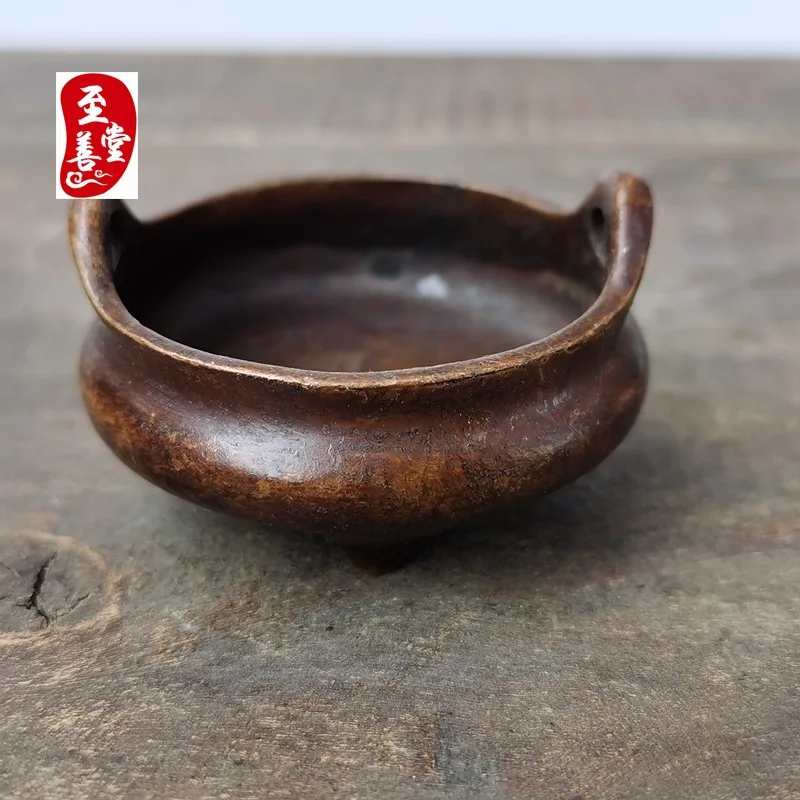 Antique-style alloy copper incense burner with a patina effect, designed for living room decoration, featuring upward-facing ear