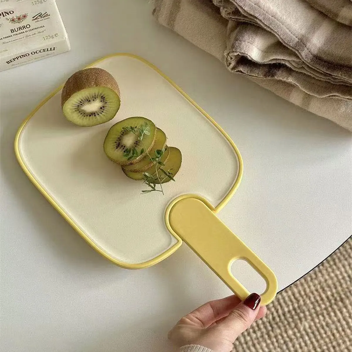 Small kitchen cutting board, fruit chopping board, baby food preparation board, anti-mold double-sided chopping board, hangable, 1 piece