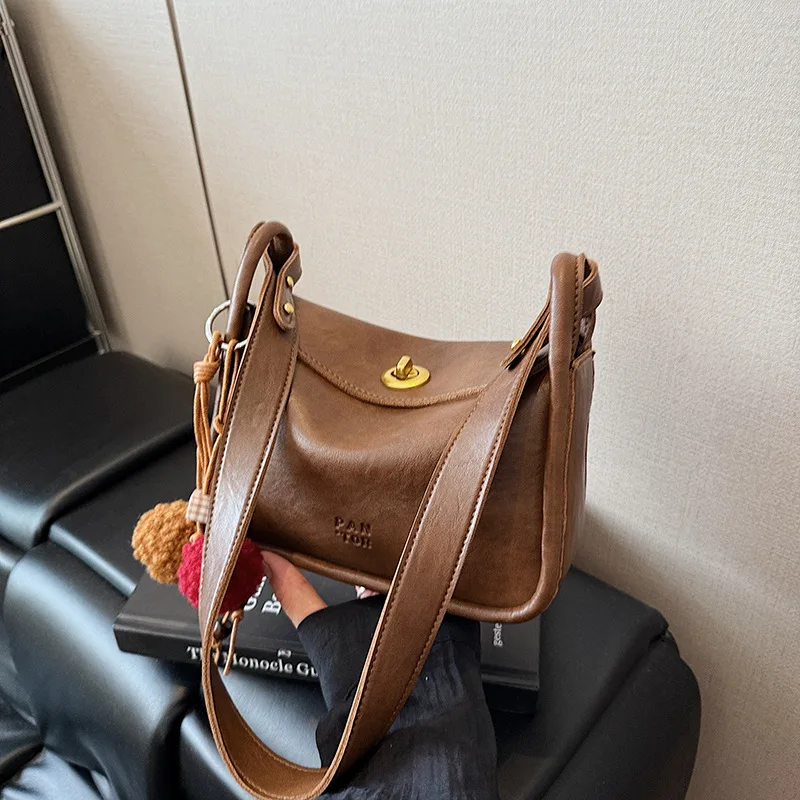 

Модная корейская сумка через плечо 2025 года ​ ​ Для женщин шикарный кошелек подмышками модная сумка через плечо большой емкости повседневная пригородная сумка