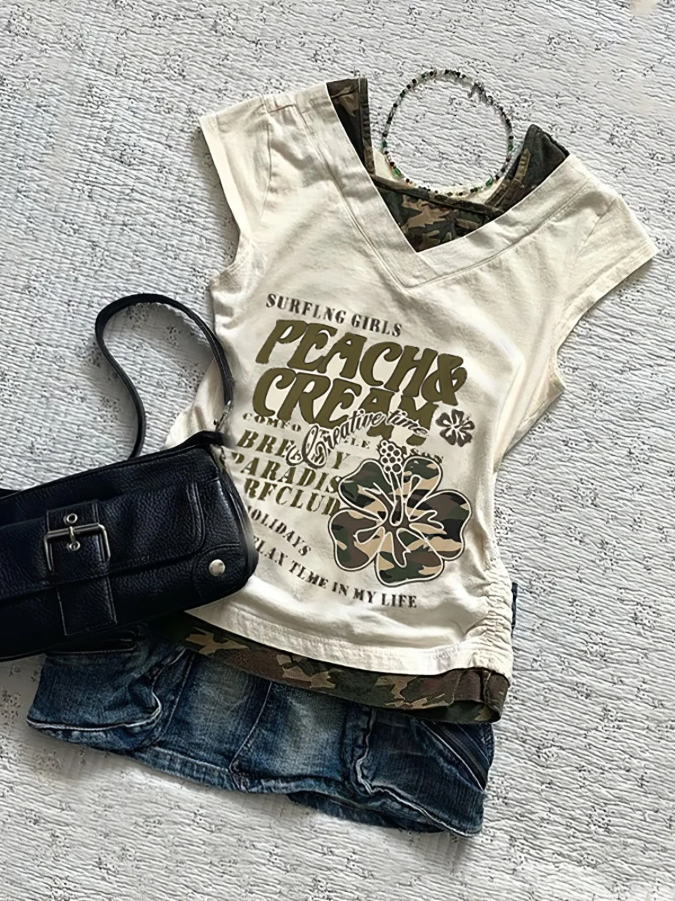 

Оригинальная камуфляжная лоскутная ультра-температурная футболка Boya Girl, летняя модная футболка в стиле ретро с буквенным принтом, хлопковый V-...