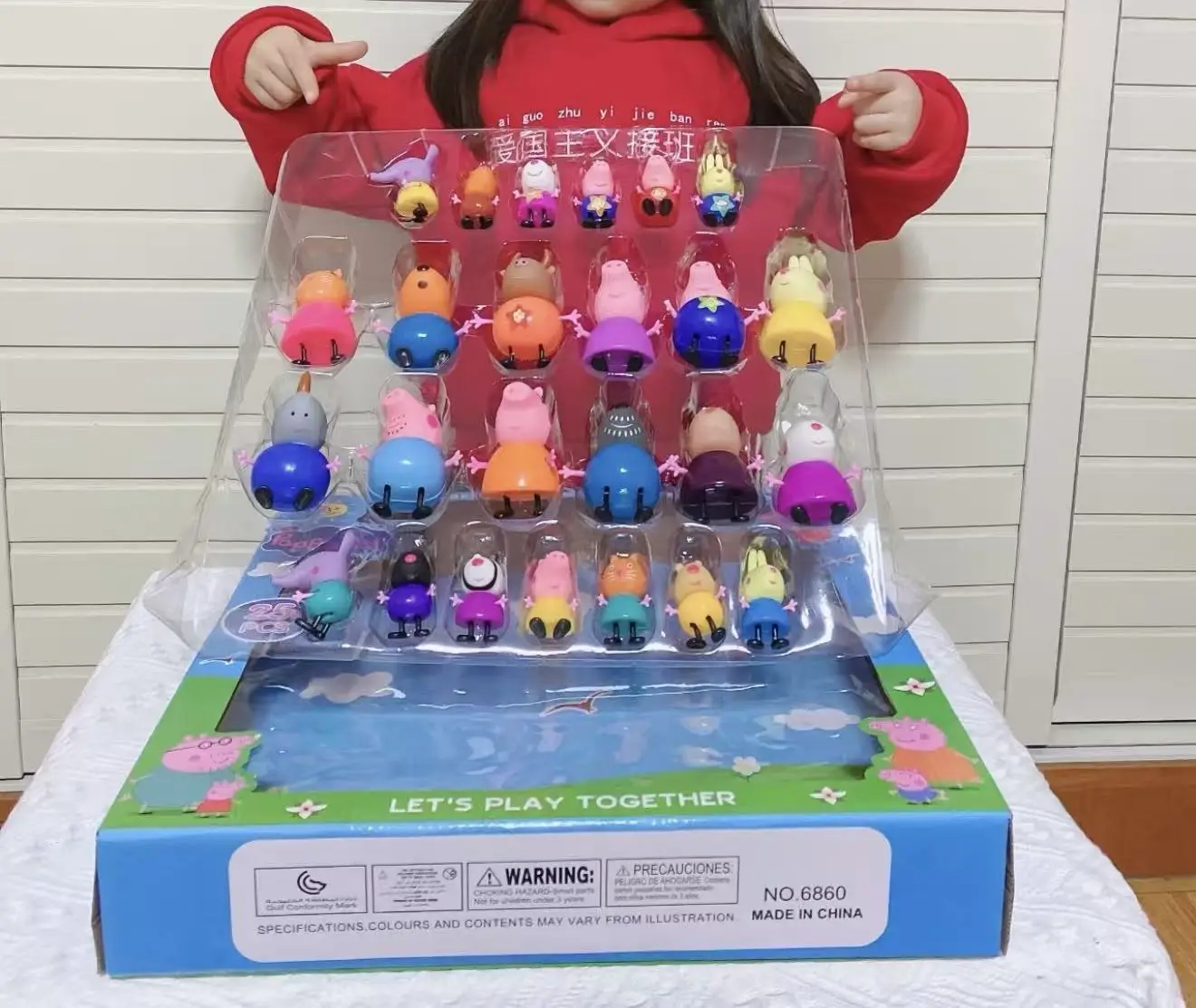 2026Peppa Pig, niña, cuatro personas, muñeca de juguete, traje de niño y traje infantil