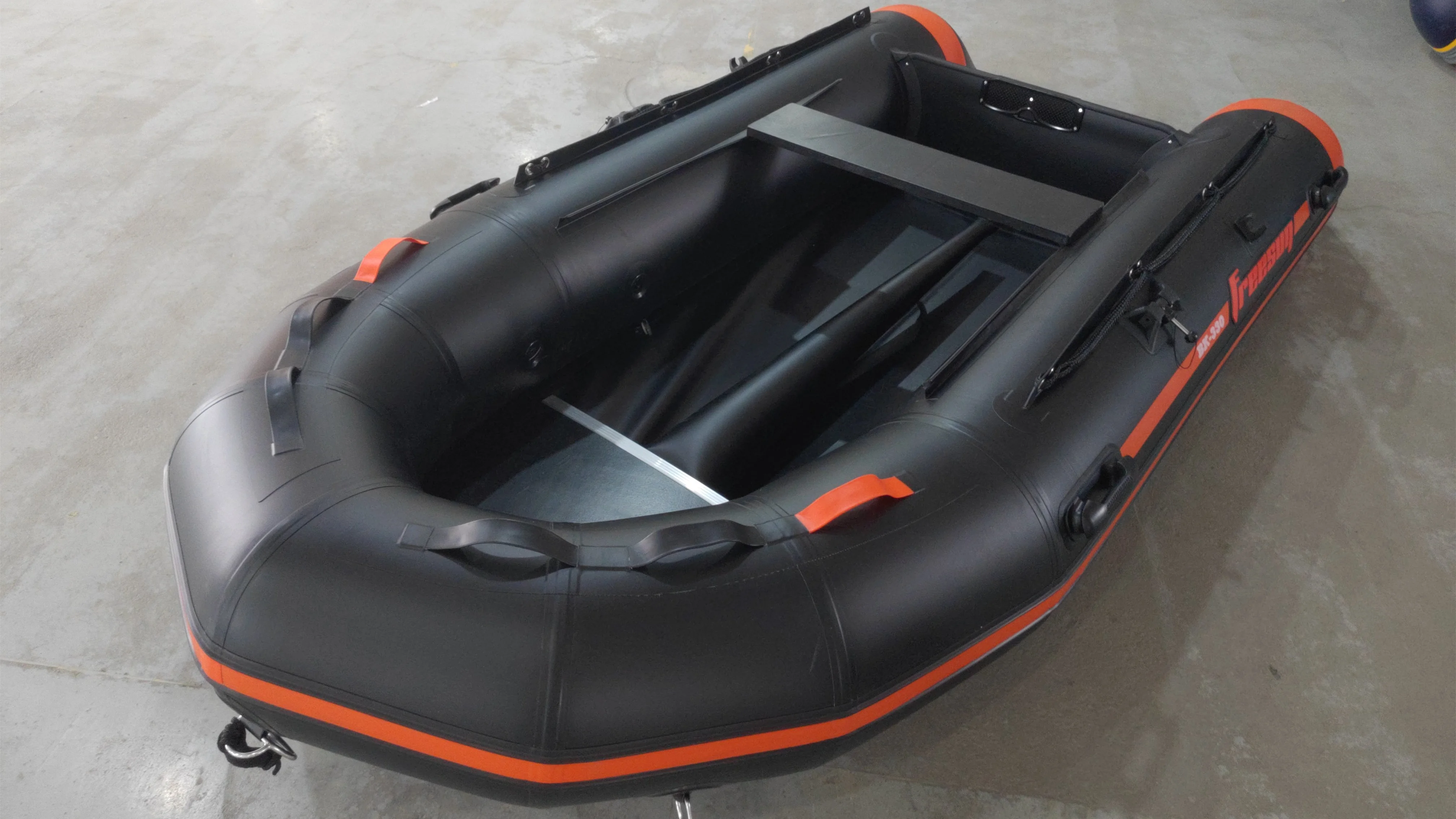 Wholesale PVC Inflatable Boat Black CE Certified Inflatable Fishing Rowing Boat For Outdoor Sports