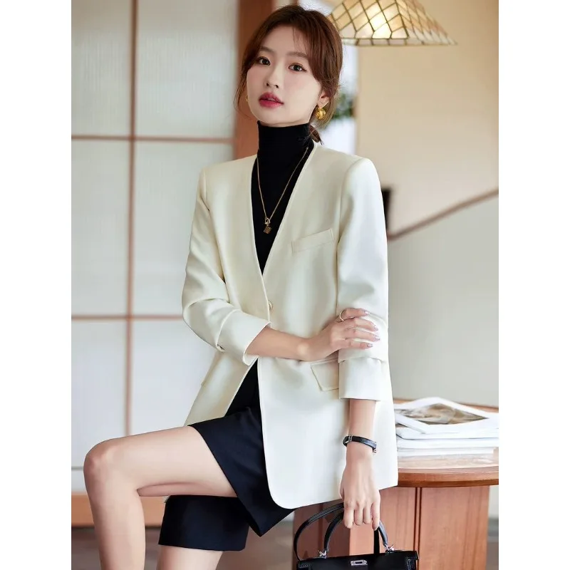 White Small Blazer Women's High-end Sense 2026 New Casual Unique Beautiful Super Good-looking Collarless Suit Top Temperament