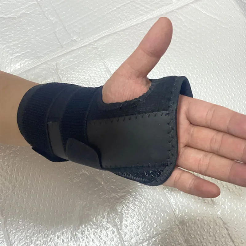 1PCS Wrist Brace for Carpal Tunnel, Wrist Brace Night Support, Adjustable Wrist Splint Right Left Hand, for Women and Men