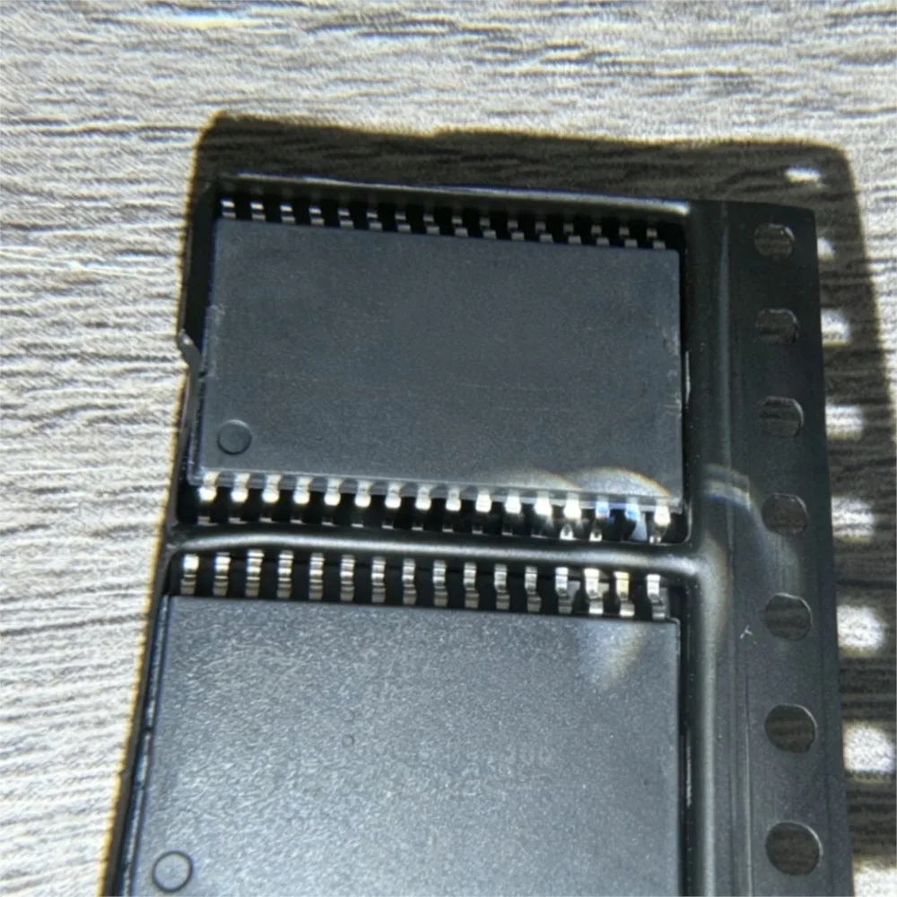 5pcs/lot W24512AS-35 W24512AS CY62128ELL-45SXI CY62128BLL HY628400ALLG-70 HY628400ALLG R1LP0408CSP-5SI 5SC SOP-32