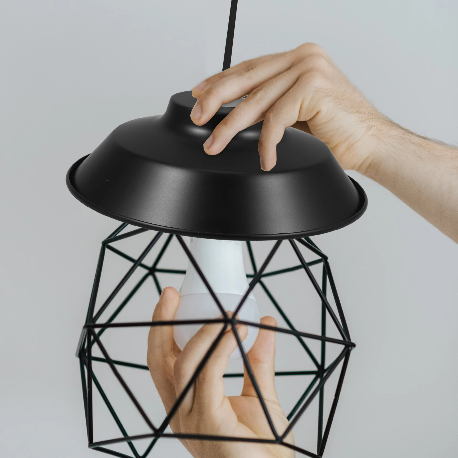 

1pc Vintage Black Metal Pendant Shade Single Head Industrial Design For Dining Room Bar Decor Ceiling Lamp Lid Pendant Lights