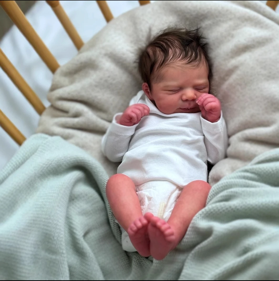 19-calowa realistyczna lalka Reborn Pascale z ultramiękkim ciałem i magnetycznym smoczkiem Realistyczne, ręcznie wykonane rzęsy