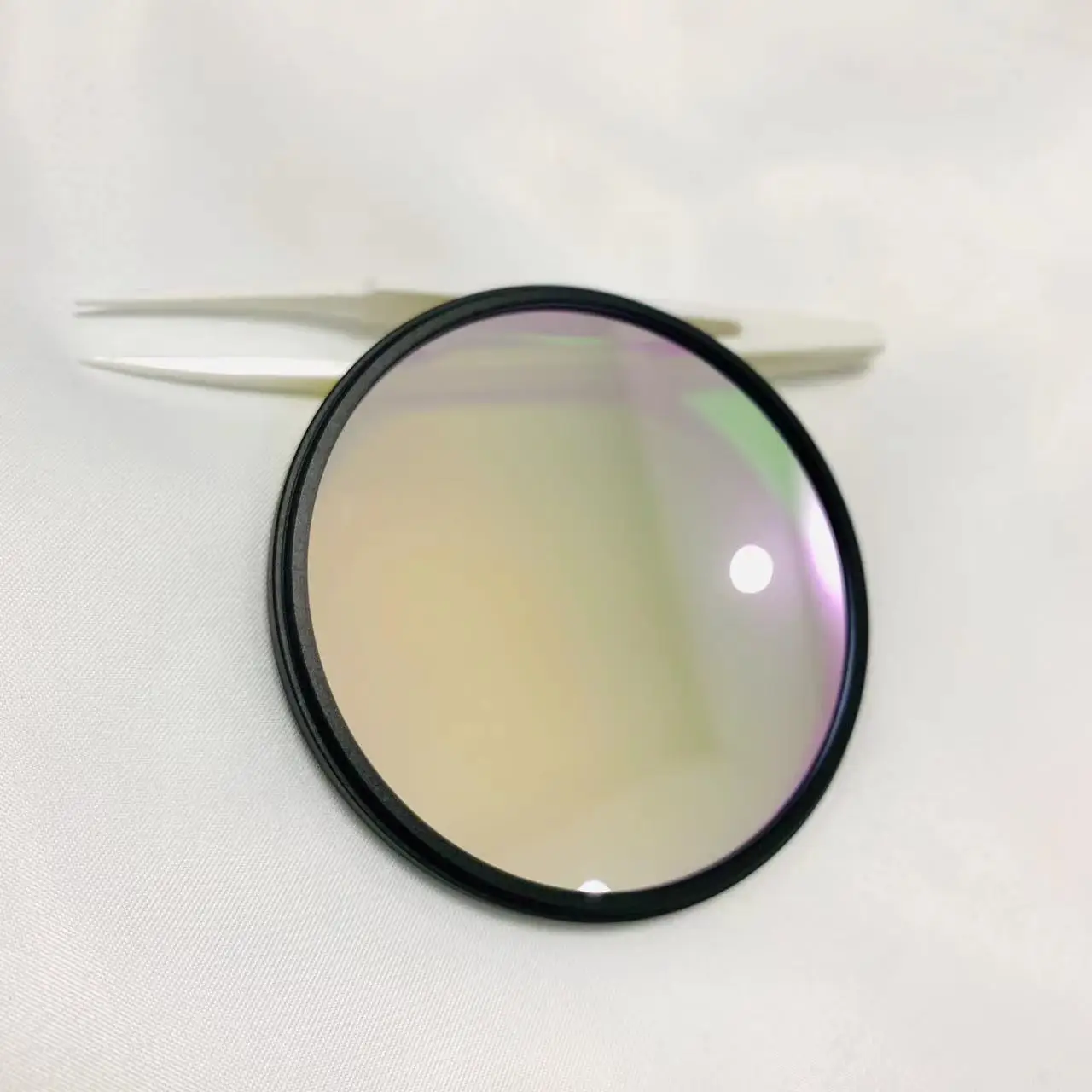 5 filtres en verre à bande étroite, taille totale 58mm avec cadre métallique 590nm