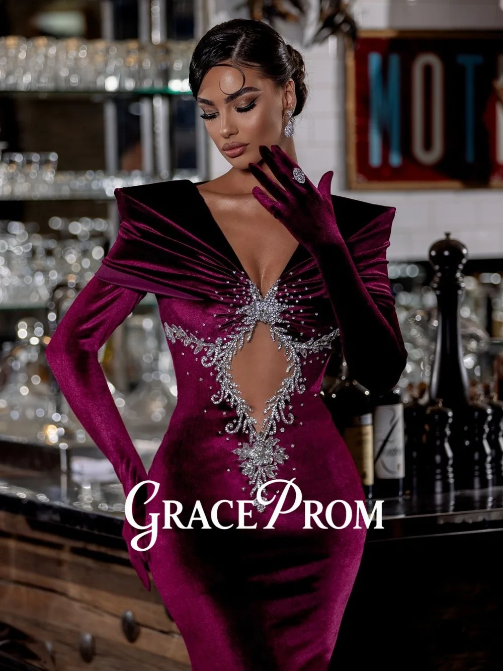 

GraceProm бордовое бархатное вечернее платье с глубоким v-образным вырезом и кристаллами, платье длиной до пола, вечернее платье без перчаток