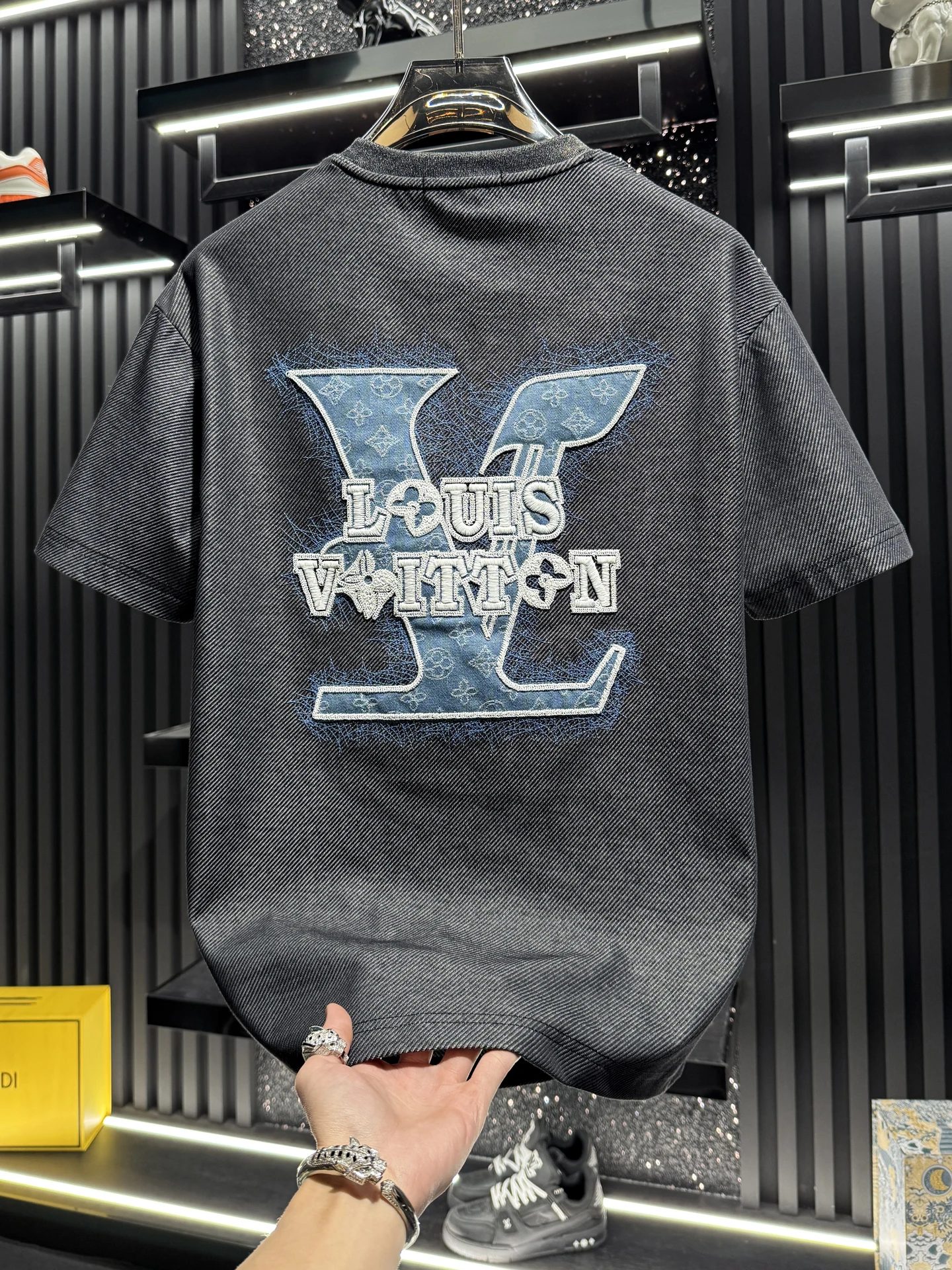 

Ele Men's ort Sve T-irt Embroidered Casual Wear Breathable Cotton Polyester Blend round Ne Top for Summer