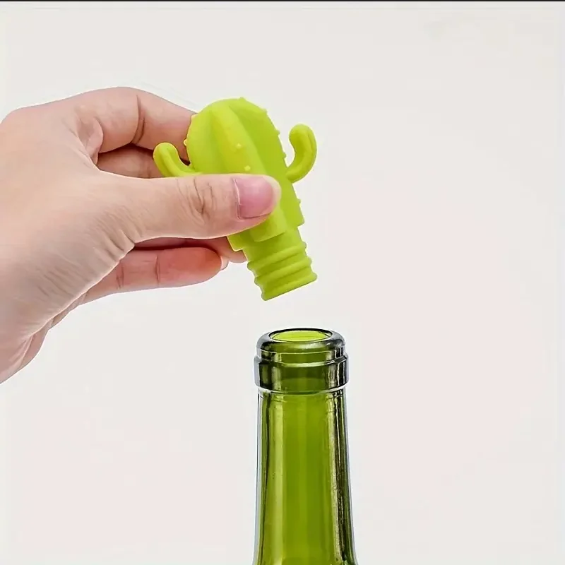 1pc Cute Cactus Silicone Wine Stopper - Freshness Preserving Champagne & Red Wine Bottle Seal, Creative Beverage Accessory