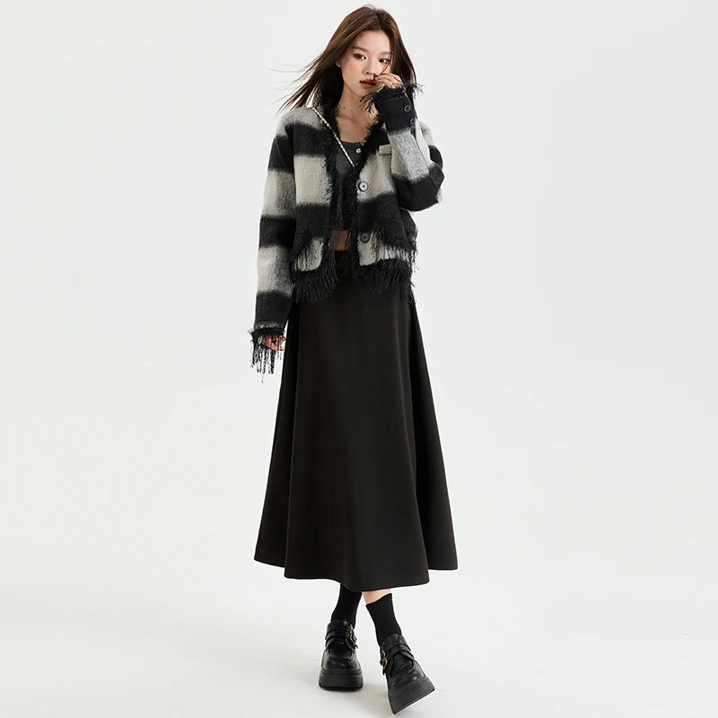 

New autumn and winter fashion high-waisted slimming pleated pantsAWomen's Slim Fit Mid-Length Woolen Skirt