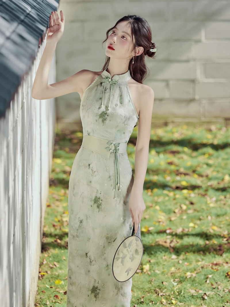 Novo vestido de estilo nacional zen chinês, estilo jovem, cheongsam pendurado no pescoço, cintura fechada e vestido fino para mulheres