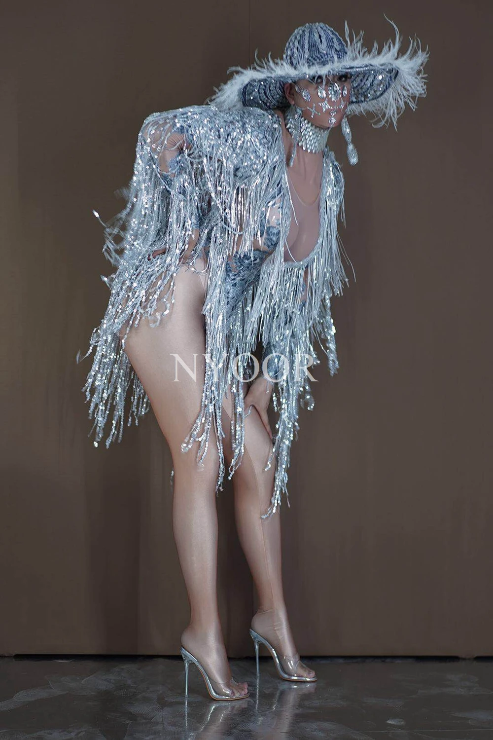 Sparklyเลื่อมเงินFringes Bodysuitหมวกเครื่องแต่งกายOne-Piece Danceสวมนักร้องStage Leotard Raveเทศกาลเสื้อผ้า