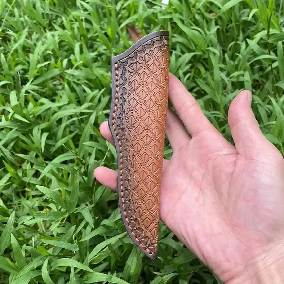 

*N21R 19 cm Fixed Blade Knife Scabbard Embossed Cowhide Scabbard Universal Knife Case Leather Sheath for Hunting Knife Holster