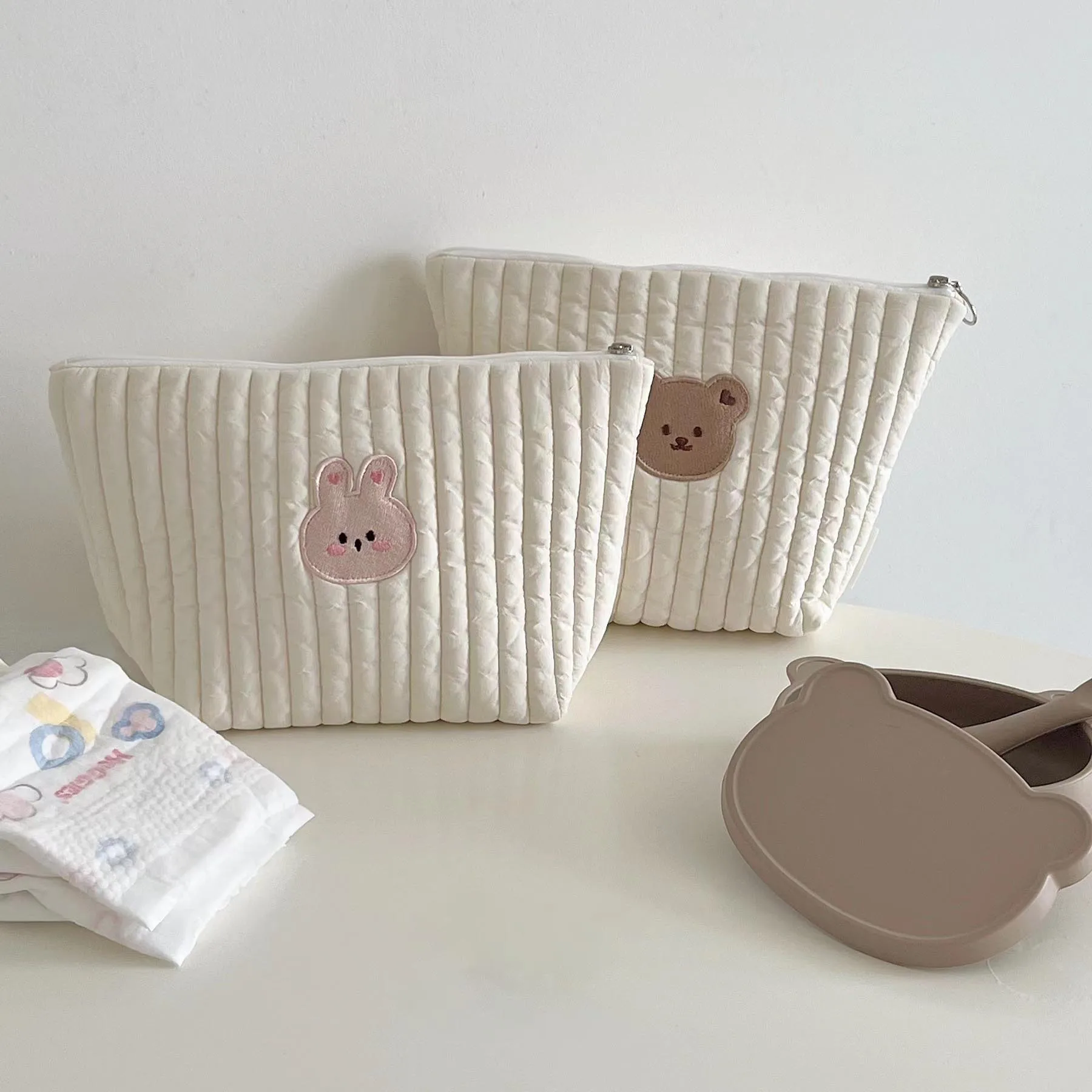 ins storage bag quilted embroidery cosmetic bag multifunctional diaper bear storage bag mommy bag