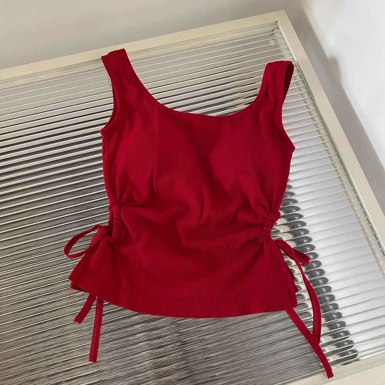 

Дизайнерский чувственный жилет на бретельках, женская верхняя одежда с накладкой на грудь, Pure Desire, пикантный топ с бретельками на талии для девочек