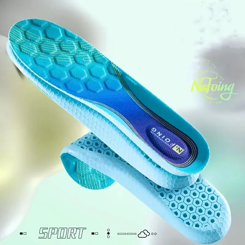 พื้นรองเท้าแบบสปอร์ตระบายอากาศได้ดี การจัดรังผึ้งที่มีประสิทธิภาพมากขึ้น ระบายอากาศได้ดี ดูดซับแรงกระแทกที่ทรงพลังยิ่งขึ้น