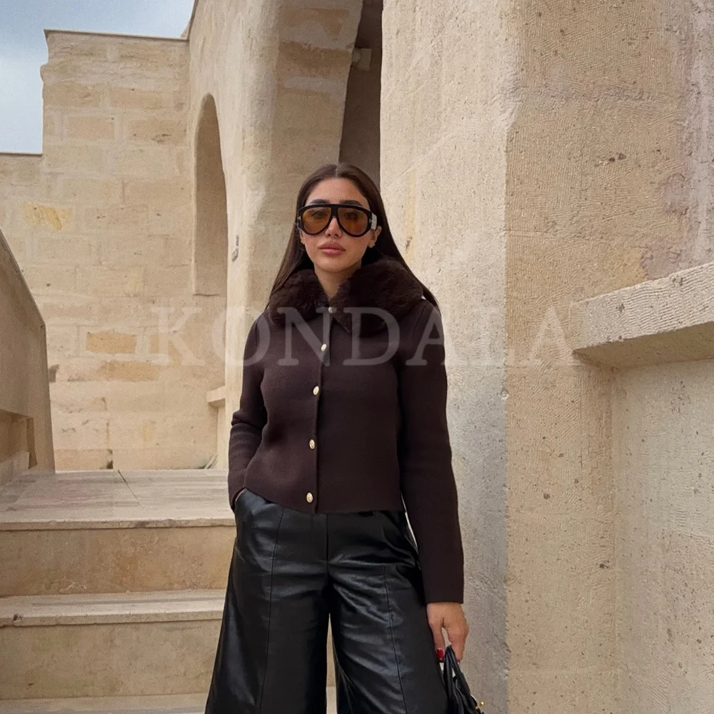 KONDALA 2025 秋冬 ストリートウェア フェイクファー襟 ブラウン ニットコート ファッション エレガント シングルブレスト レディースコート