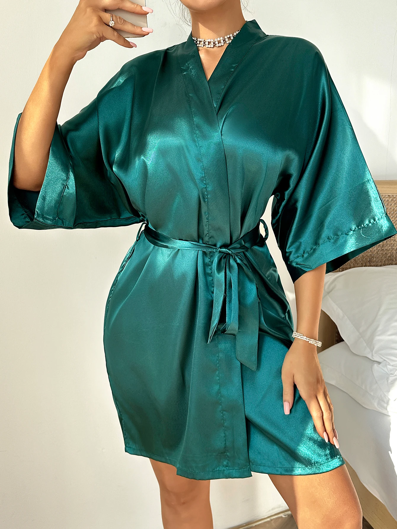 Deluxe kimono Nightgown Ladies Satin Solid color Loungewear Soft and comfortable Women\'s Sleepwear