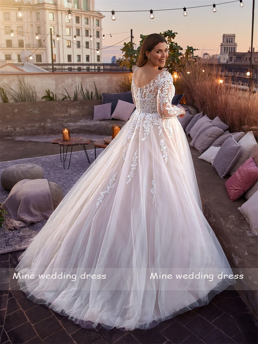 사용자 정의 플러스 사이즈 V 넥 라인과 레이스 아플리케 긴 소매 웨딩 드레스 버튼이있는 작은 등받이 지퍼 신부 드레스