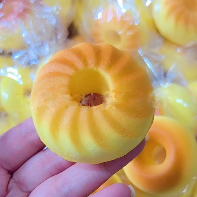 新しいソフトスクイーズドーナツクッキー遅いリバウンドピンチ減圧ベントおもちゃストレスリリーフソフトハンドフィールスクイーズ感覚おもちゃ