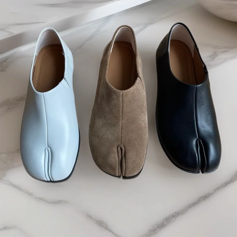 

Новинка в стиле ретро, женская обувь на плоской подошве с раздельным носком, модная удобная женская повседневная обувь без шнуровки Ninja Tabi из кожи с круглым носком