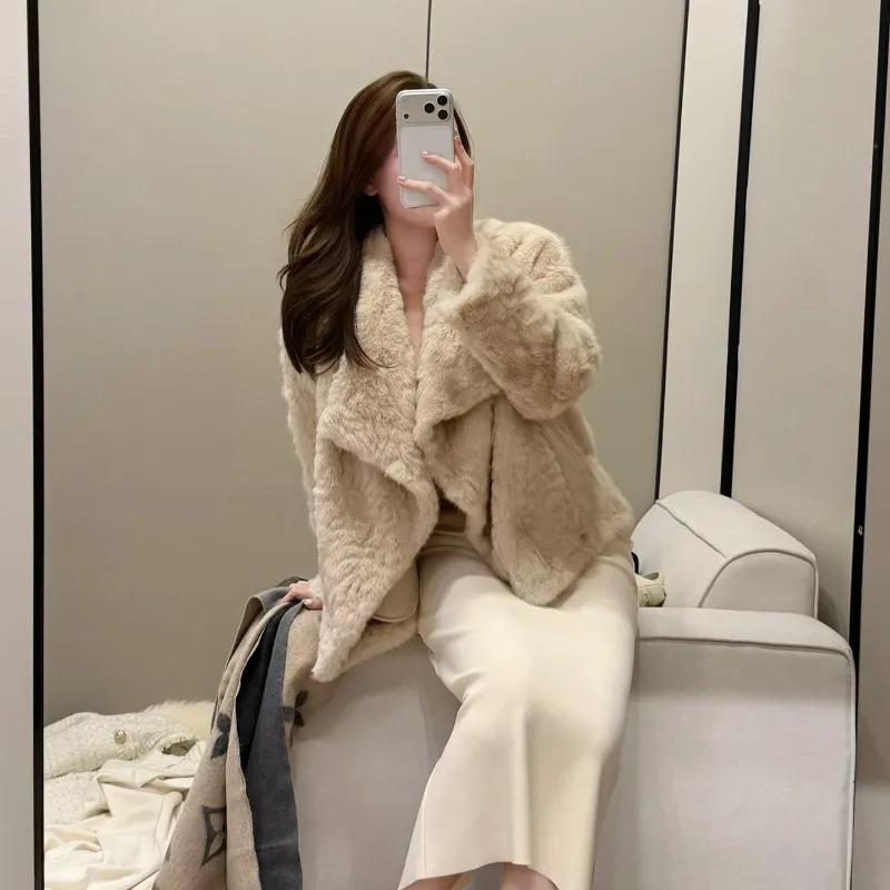 

Big Lapel Apricot Faux Fur Jackets Luxury Loose Solid Furry Jacket Fluffy Stylish Warm Thick Leather and Fur Plush Coat Faux Fox