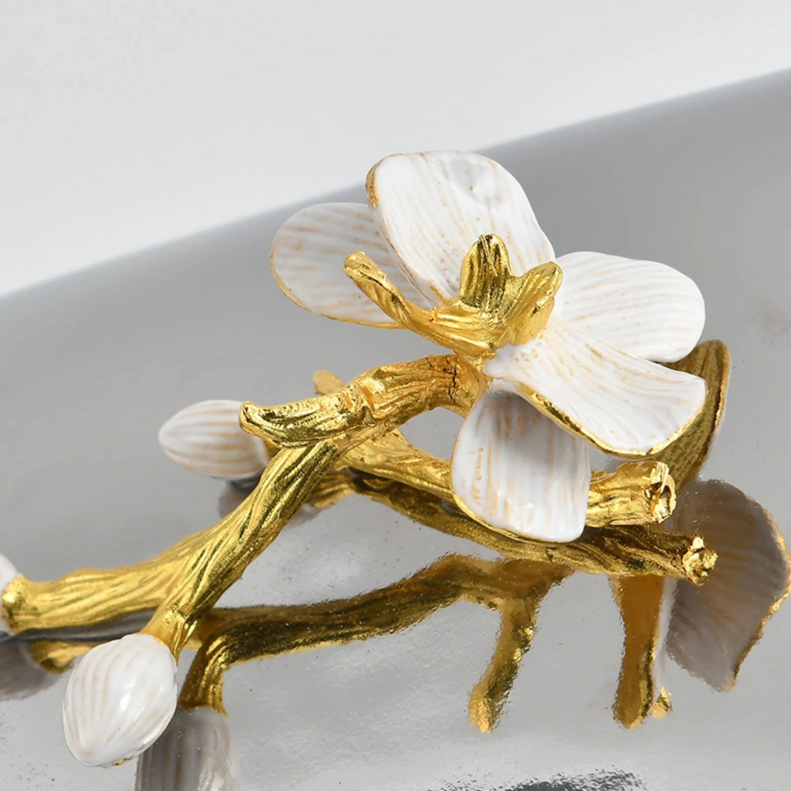 Trinket Box with Lid Mirrored Ceramic Box with Lid Elegant Modern Luxury for Dresser, Coffee Table