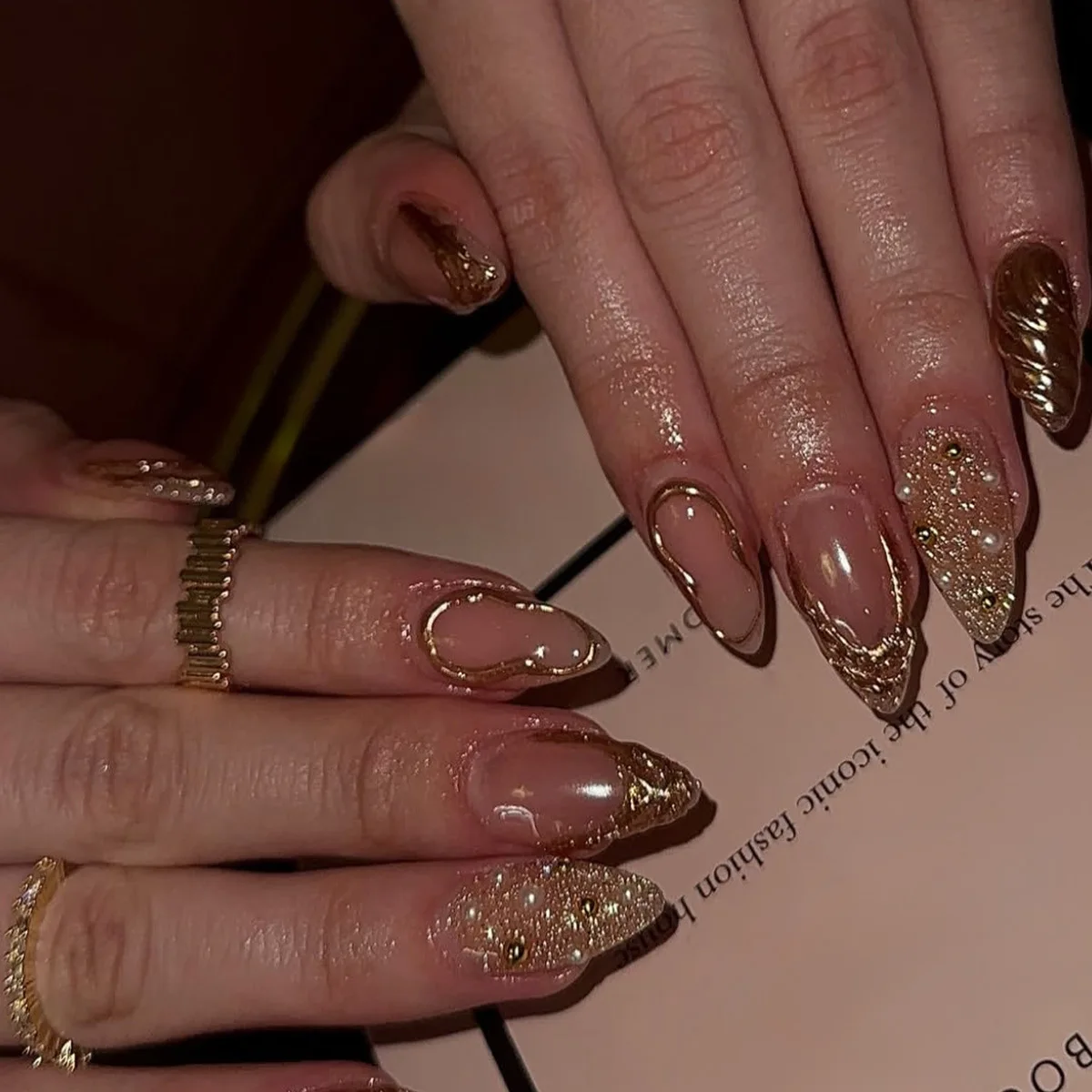 24 Stück Retro-Mandel-Nagelnägel zum Aufdrücken, künstliche Nägel mit goldener Dekoration, tragbare Nägel zum Aufkleben, künstliche Nägel, Uñas 2019, Operci Alla Diego Diego Diego