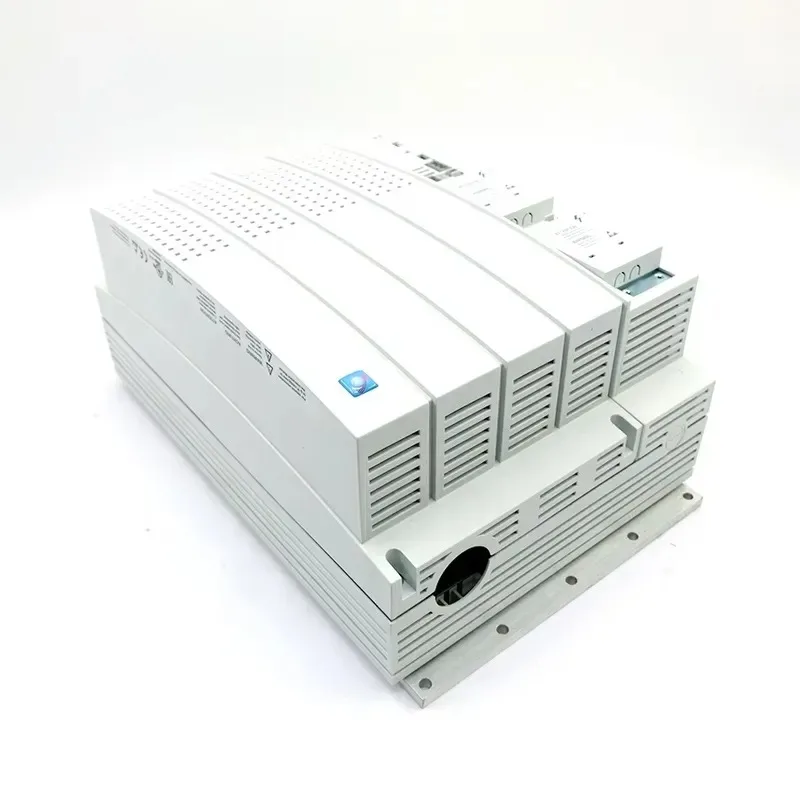 New Lenze E82CV223K4B571 2.2kW 400V AC Drive Vector Inverter for Automation Equipment