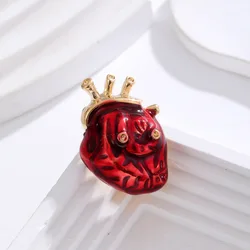 Creative human organ, heart, brooch, personalized design, chest badge, medical alloy brooch buckle, accessory, collar pin