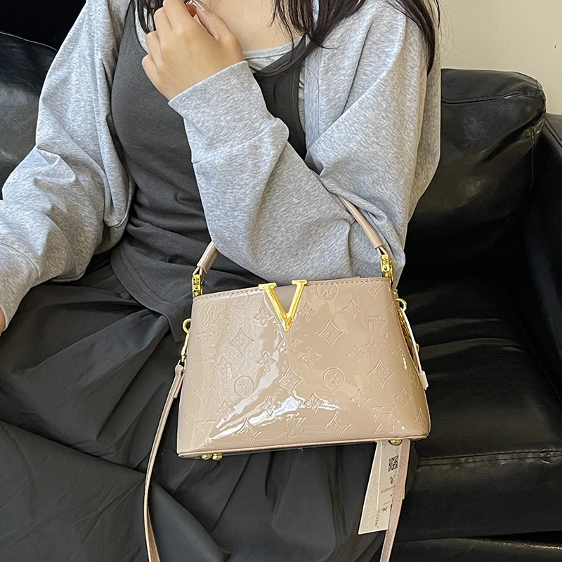 

Fashionable Bag Trendy Design Letter Logo Crossbody Diaper Bag For Women Handbag Luxury Leather Classic Designer