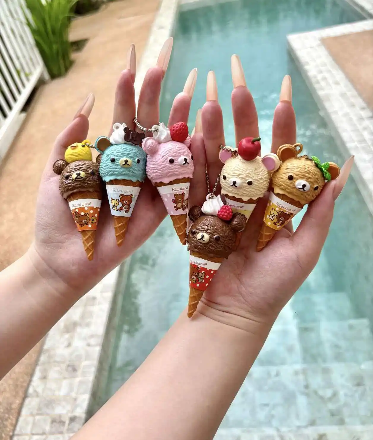 

Anime Figure Kawaii Capsule Blind Box Ice Cream Bear Bead Chain Hanging Bag Doll Toy Model Decoration Pendant Holiday Gifts