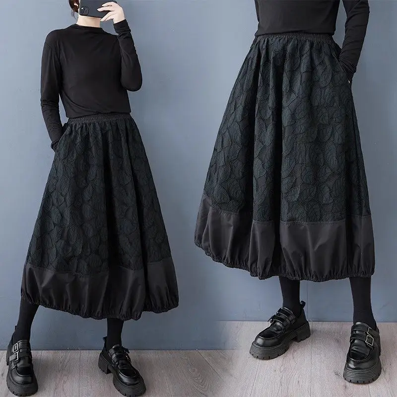 Dark Black Lace Splicing Skirt for Women Casual Versatile Flower Bud Design Spring Autumn Fashion A689