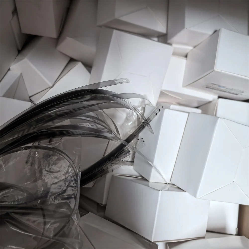 

1 шт. 1409999 Лента кодировщика CR для EPSON L800 L801 L805 L810 L850 R260 R265 R270 R280 R285 R290 R295 R330 R360 R390 R825 P50