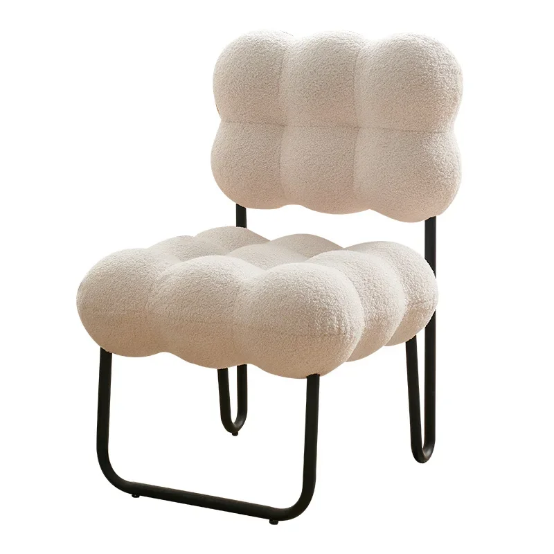 Kursi sofa untuk perempuan, kursi rias kamar tidur bergaya mewah ringan, bangku rias selebgram, kursi krim untuk ruang ganti, desain kreatif.