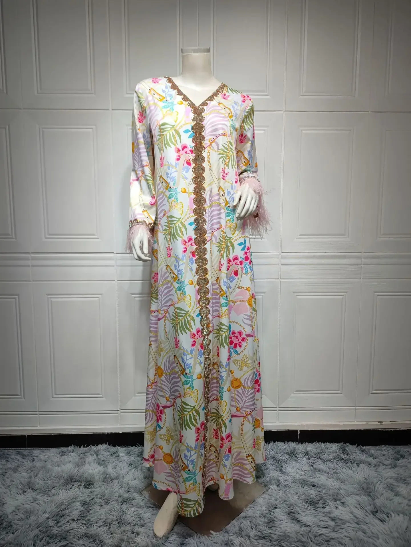 Robe Femme Musulmane Marocaine Jalabiya Dubaï, Strass, Perlé, Col V, Manches sulf, Plumes, Imprimé Patchwork, Gulf Abayas