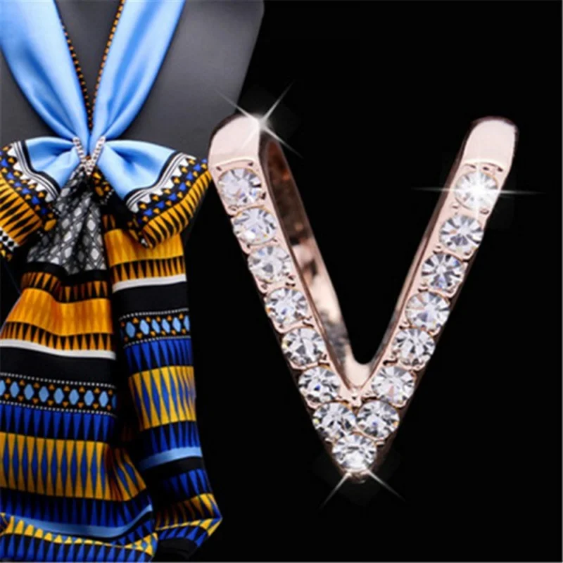 Letter Brooches Fashion Scarf Buckle Wedding Hoop Brooch Pins For Women Crystal Holder Silk Shawl Buckle Clip Scarf Jewelry