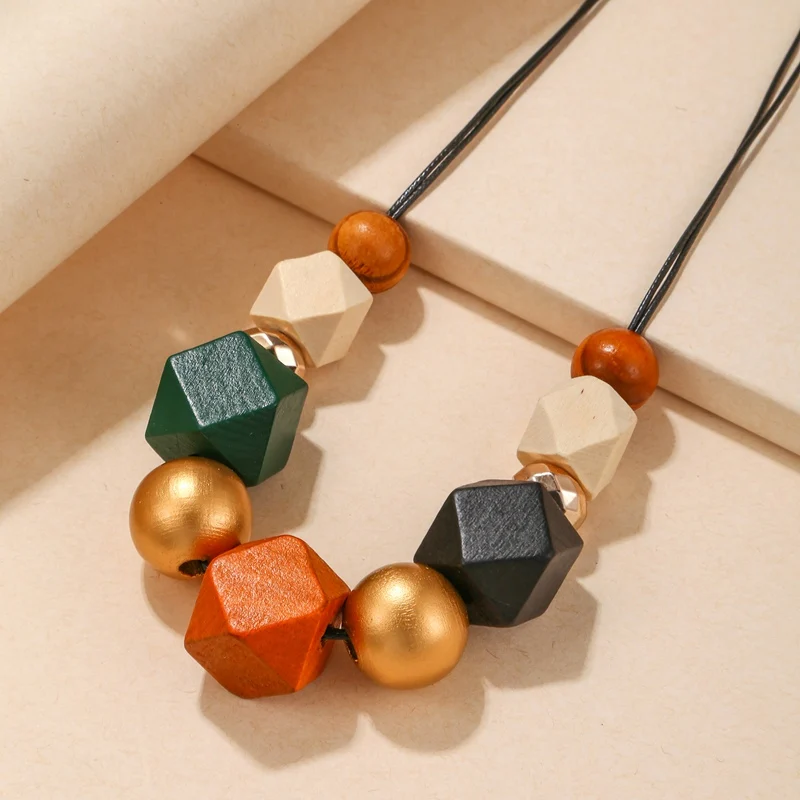 Geometric Multi Color Wooded Beads Necklaces Pendants for Women Vintage Handmade Statement Bib Necklace Fashion Neck Decoration