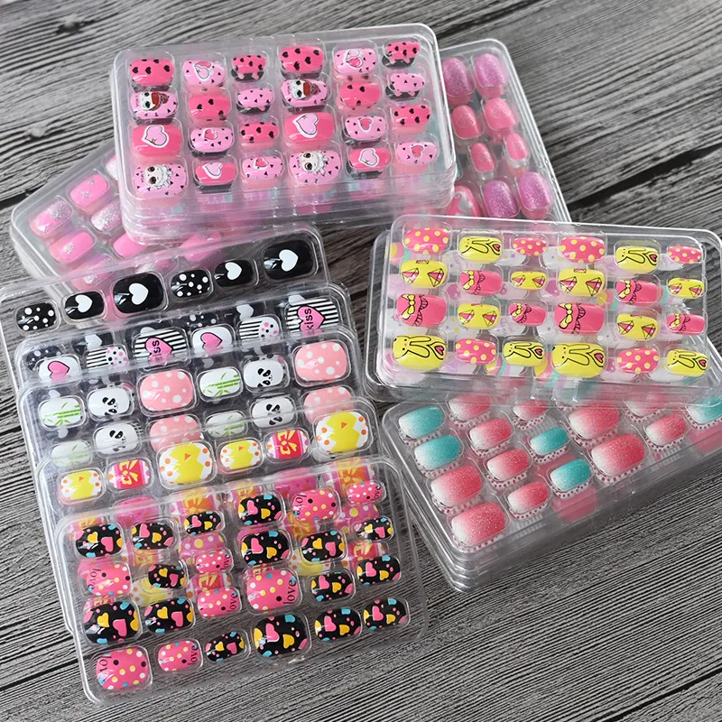 

24pcs/box Candy Kids False Nail Cartoon Full Cover Press On Fake Nails Tips Kawaii Acrylic Artificial Fingernails for Girls