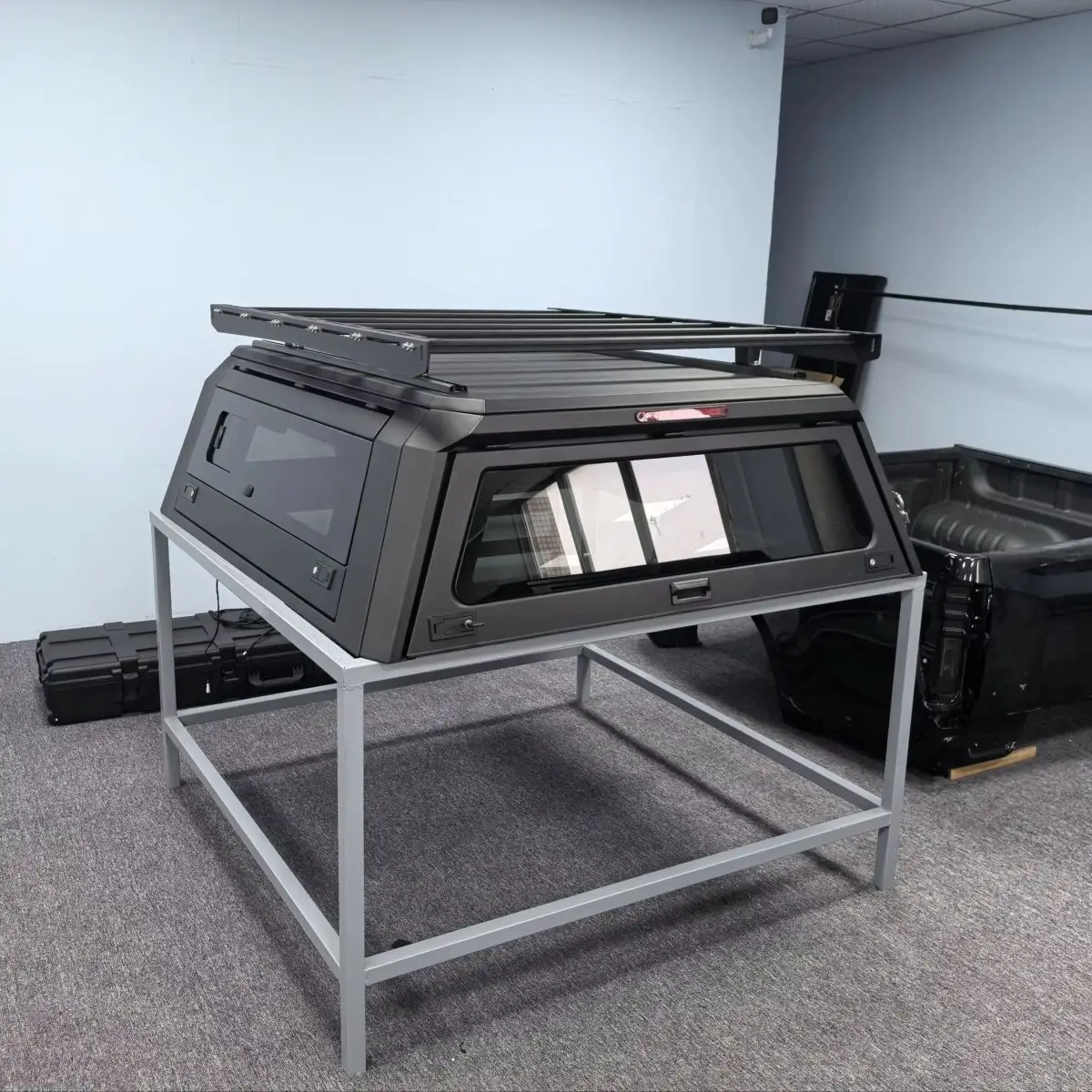 

Dream Garage 4x4 Truck Accessories Bed Caps Camper Shell Canopy For Pickup Ram 1500 2019+ 5.5FT 6.4FT Truck Topper Tonneau