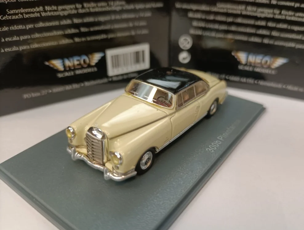 

Neo 1:87 300B Pininfarina 1955 Vintage Car Simulation Limited Edition Resin Metal Static Car Model Toy Gift