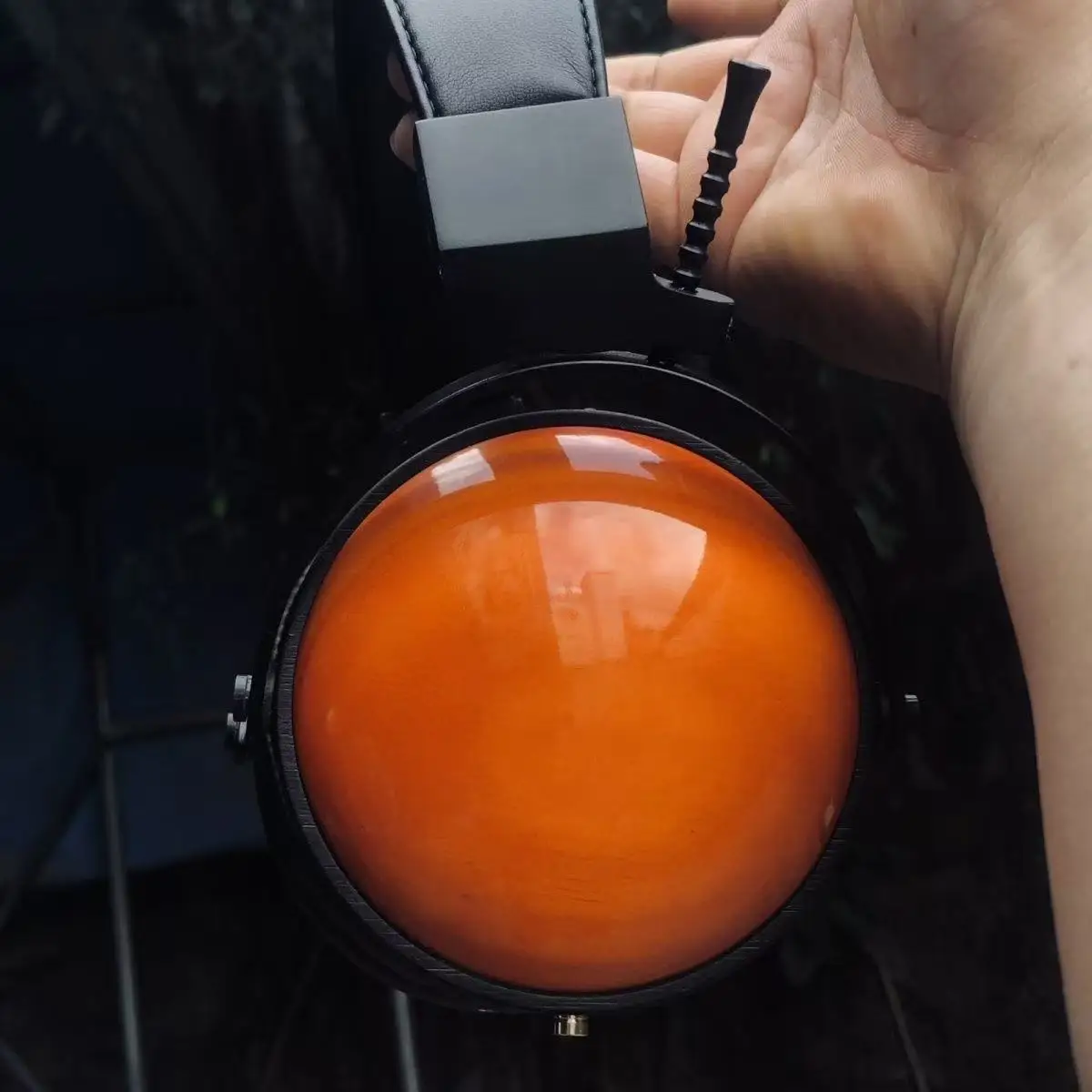 

Wooden headphone case, diy open/closed headphone case, welfare for diy enthusiasts