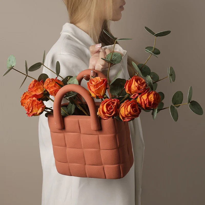 

Creative Handbag Bag Ceramic Vase Flower Pot Dining Table Living Room Decoration Abstract Flower Arrangement Flower Vase Crafts