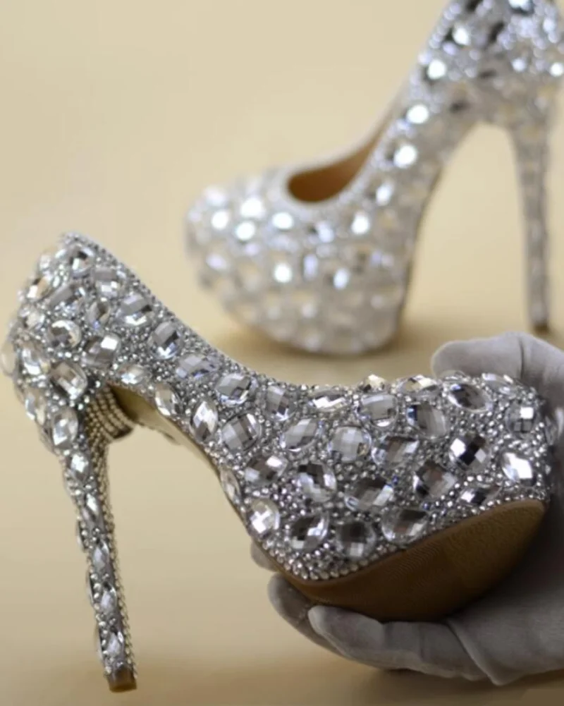 Sapatos de salto alto de strass para mulheres, cristal super flash, noiva branca, show de casamento, diamante, bombas